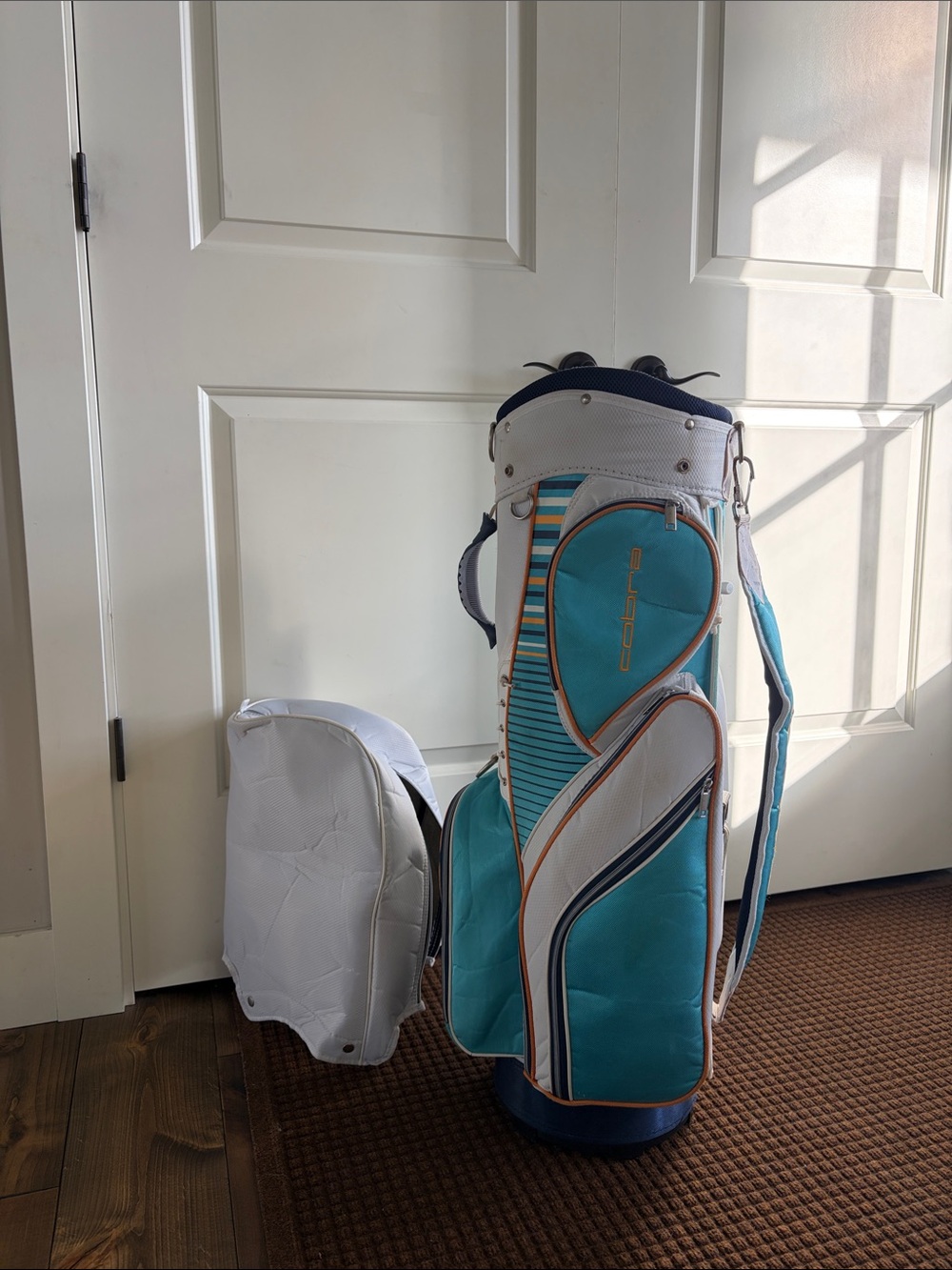 Cobra Saphire Golf Bag in Aqua and White with Navy Trim - includes club cover